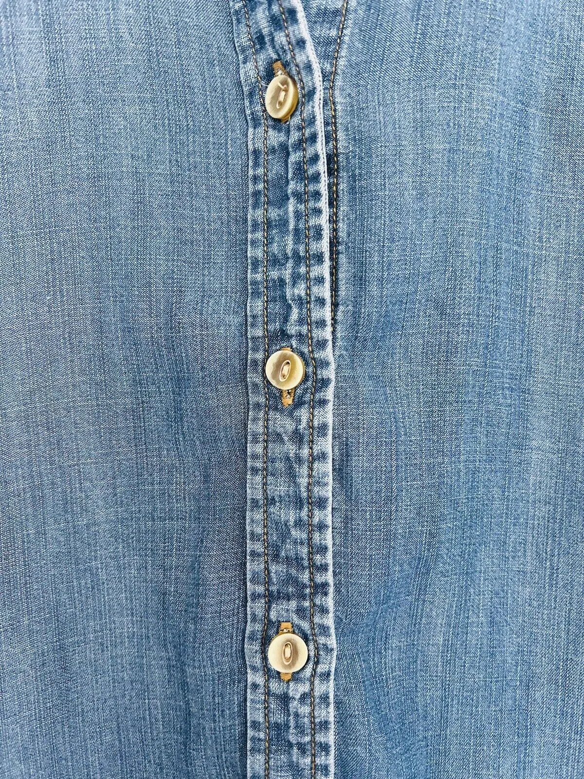 ANTHROPOLOGIE Cloth & Stone Chambray Shirt Sz L Long Sleeve Button Down