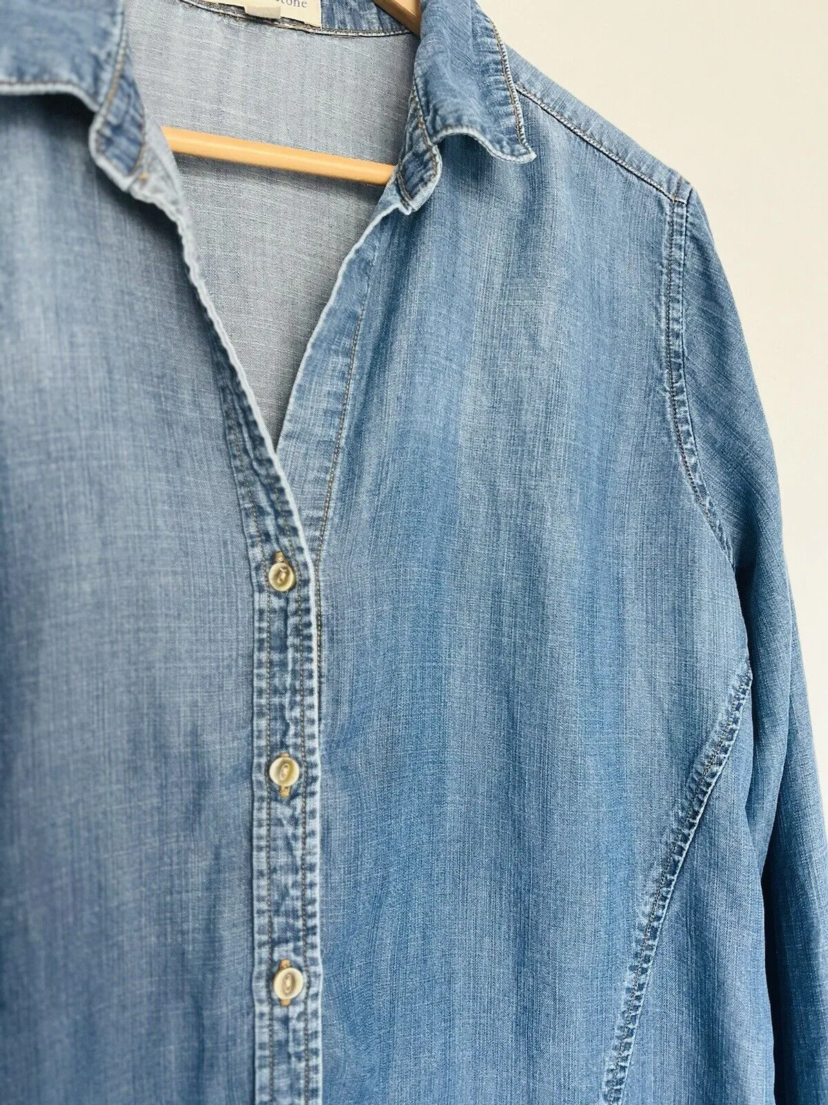 ANTHROPOLOGIE Cloth & Stone Chambray Shirt Sz L Long Sleeve Button Down