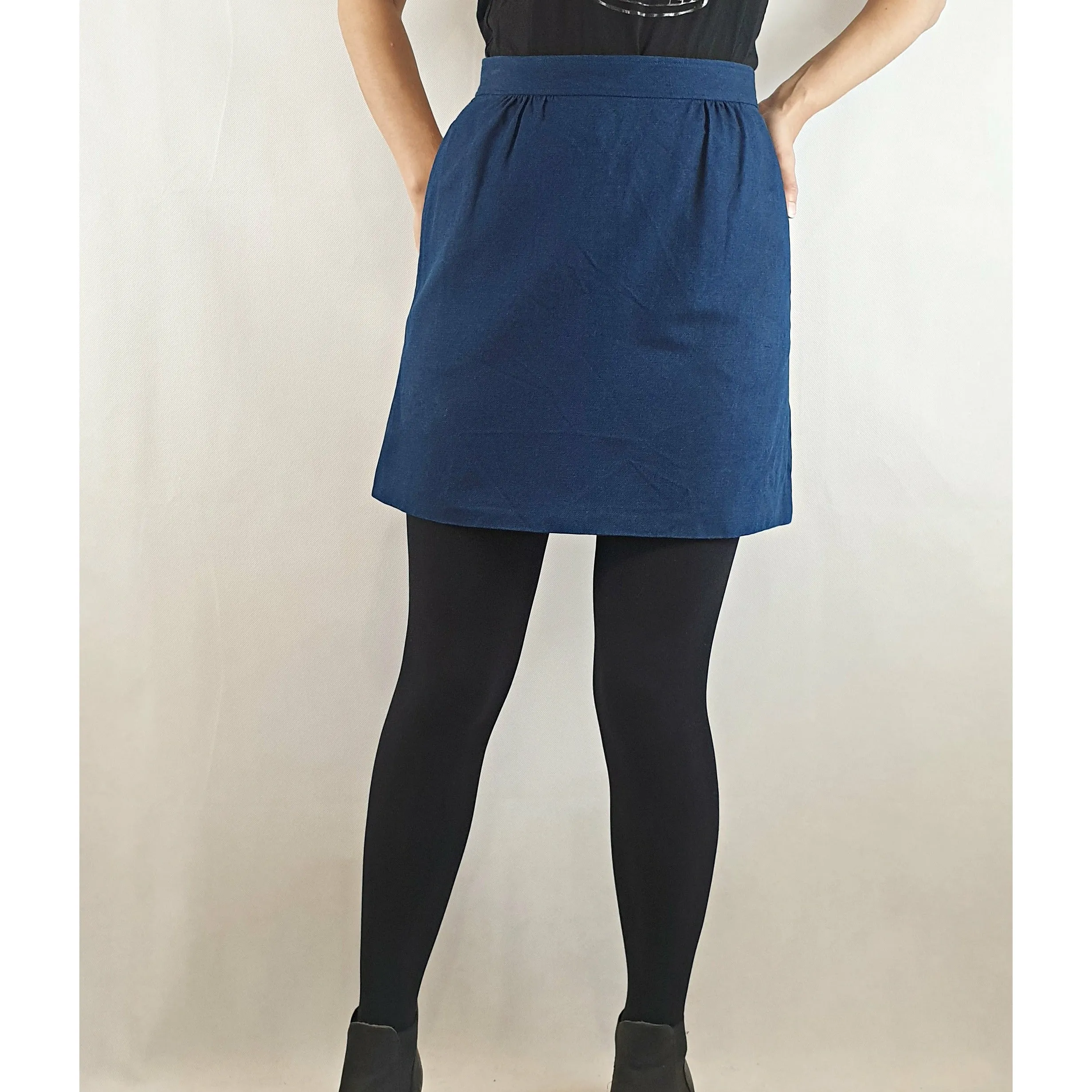 APC denim mini skirt with pockets size 36 (best fits size 8)
