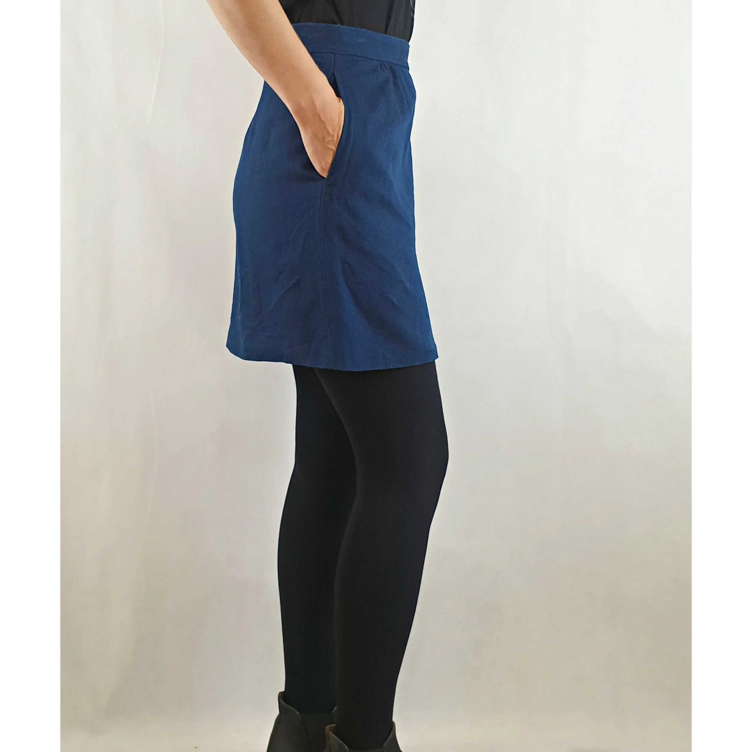 APC denim mini skirt with pockets size 36 (best fits size 8)