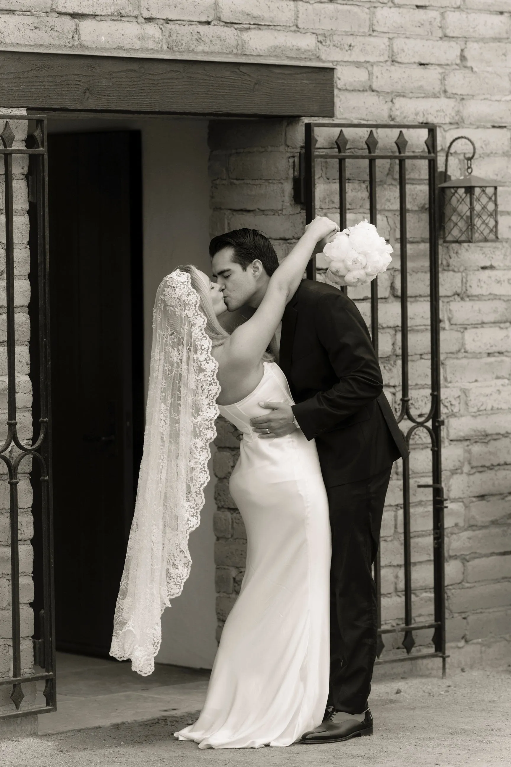 Chantilly Lace Mantilla Wedding Veil, Knee Length in Off White