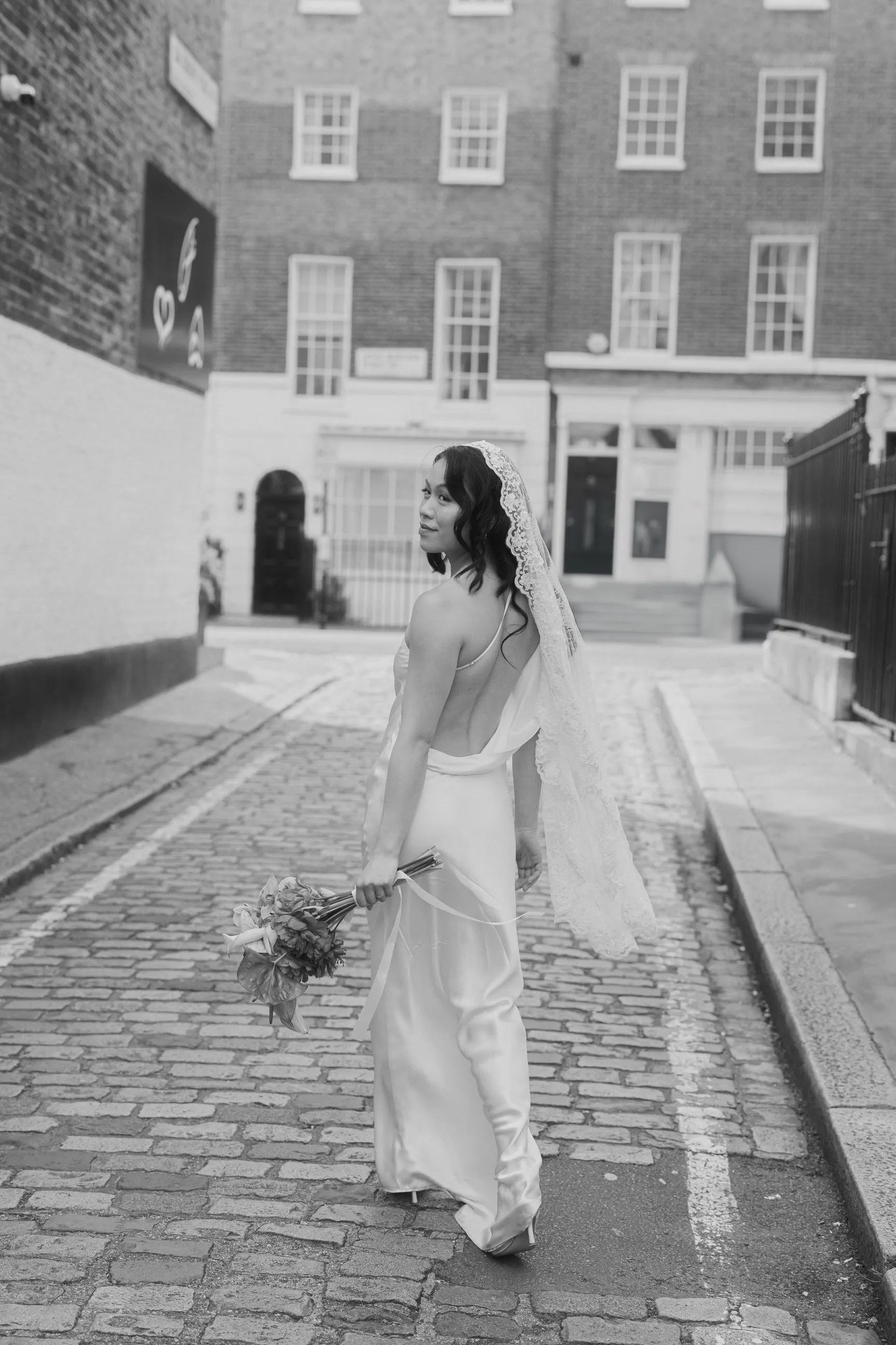 Chantilly Lace Mantilla Wedding Veil, Knee Length in Off White
