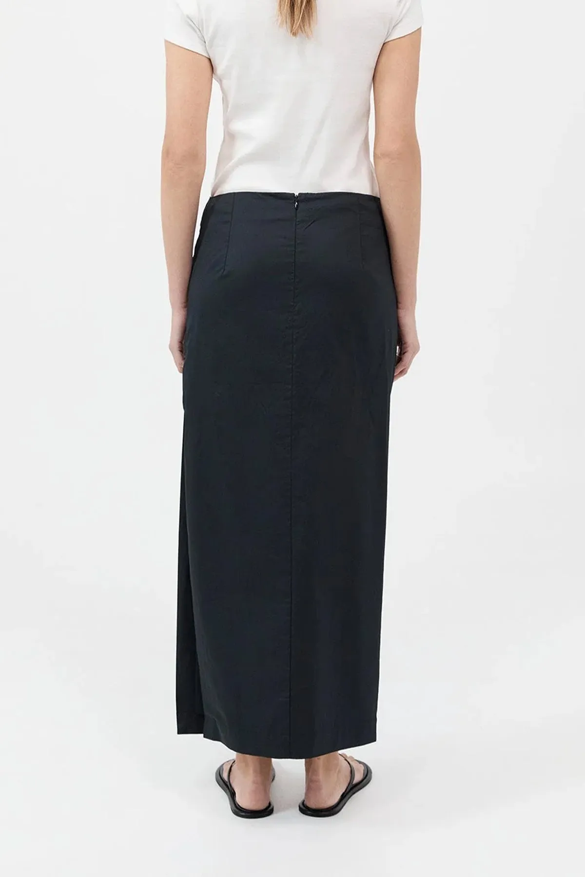 Cotton Tuck Midi Skirt in Black