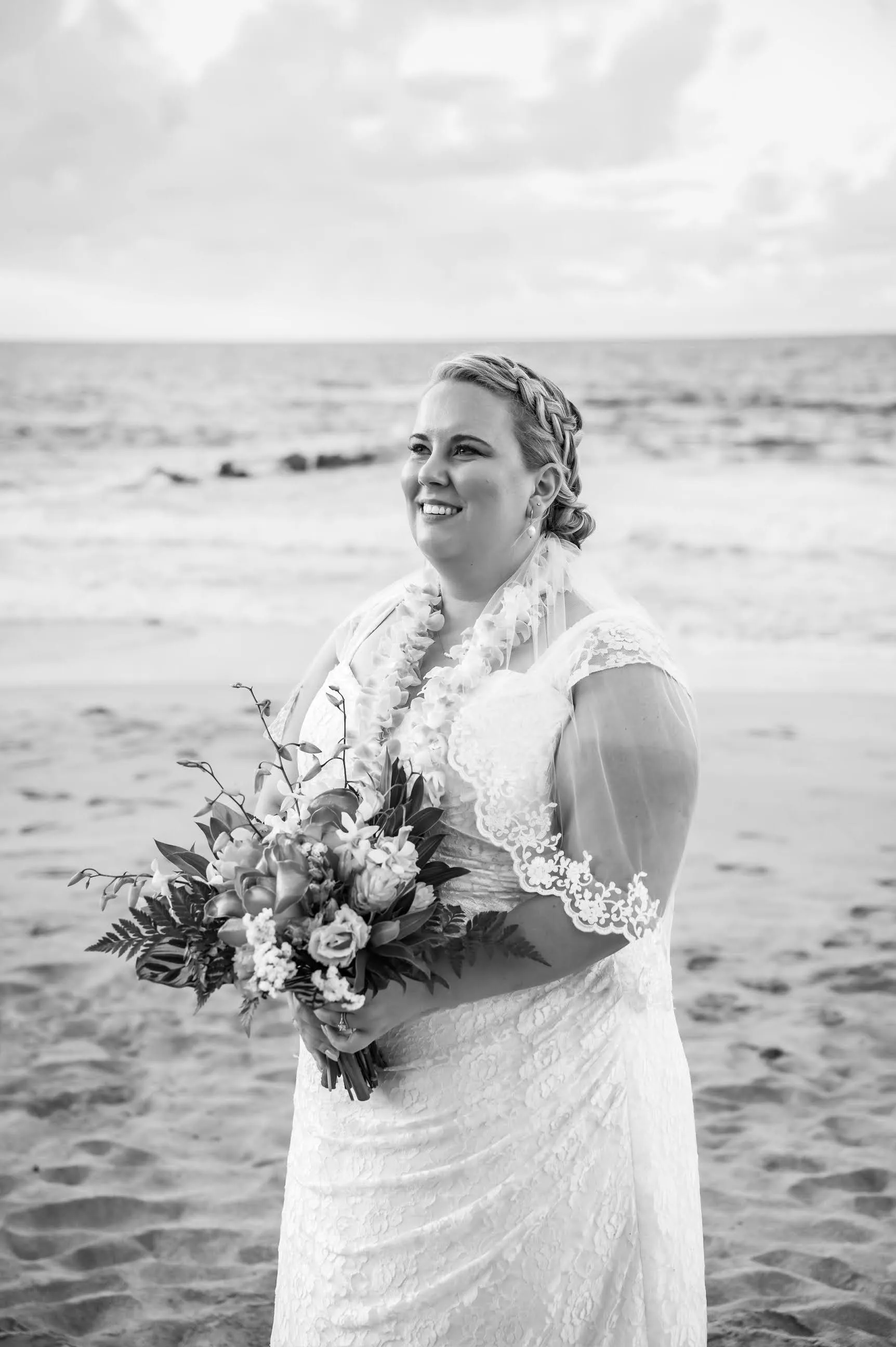Elbow Length Lace Wedding Veil with Partial Trim, Short Bridal Veil