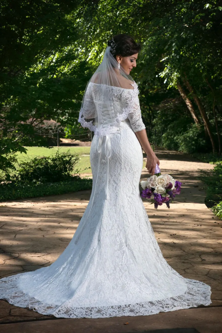 Elbow Length Wedding Veil with Lace Trim, Short Bridal Veil