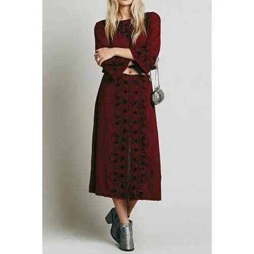 Fashionable Jewel Neck Black Floral Embroidery 3/4 Sleeve T-Shirt   Skirt For Women - Dark Red L