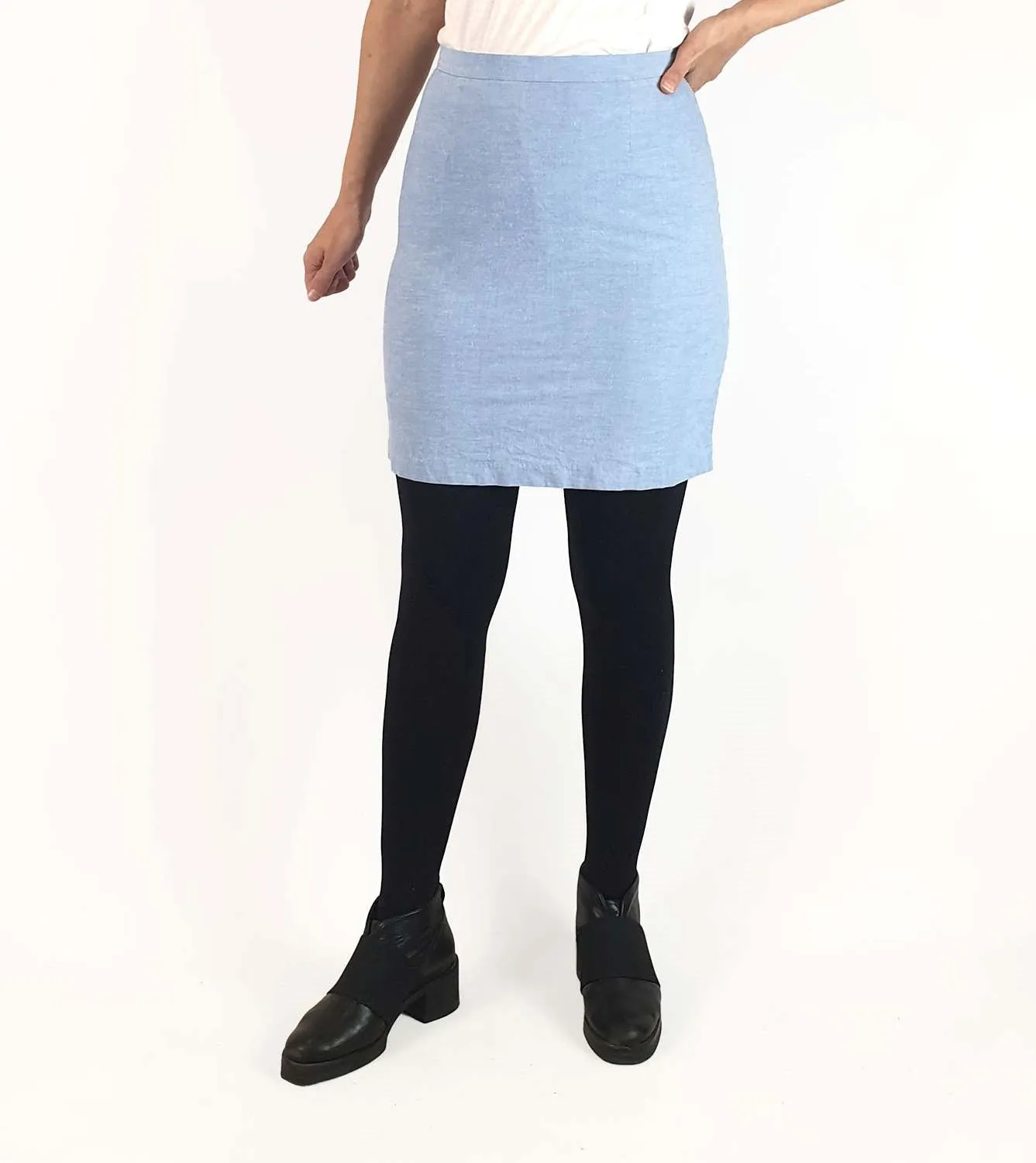 Funkis denim look cotton mini skirt size M (tiny fit, best fits size 8)
