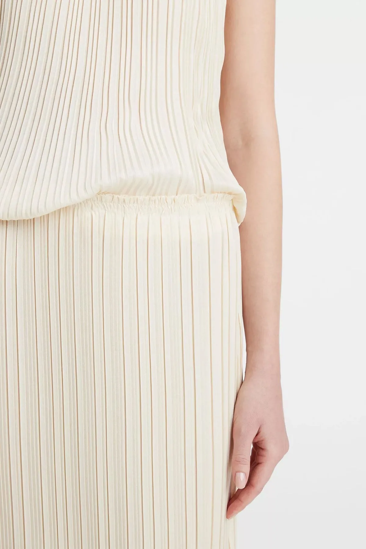 Pleated Satin Straight Pull-On Skirt in Bell