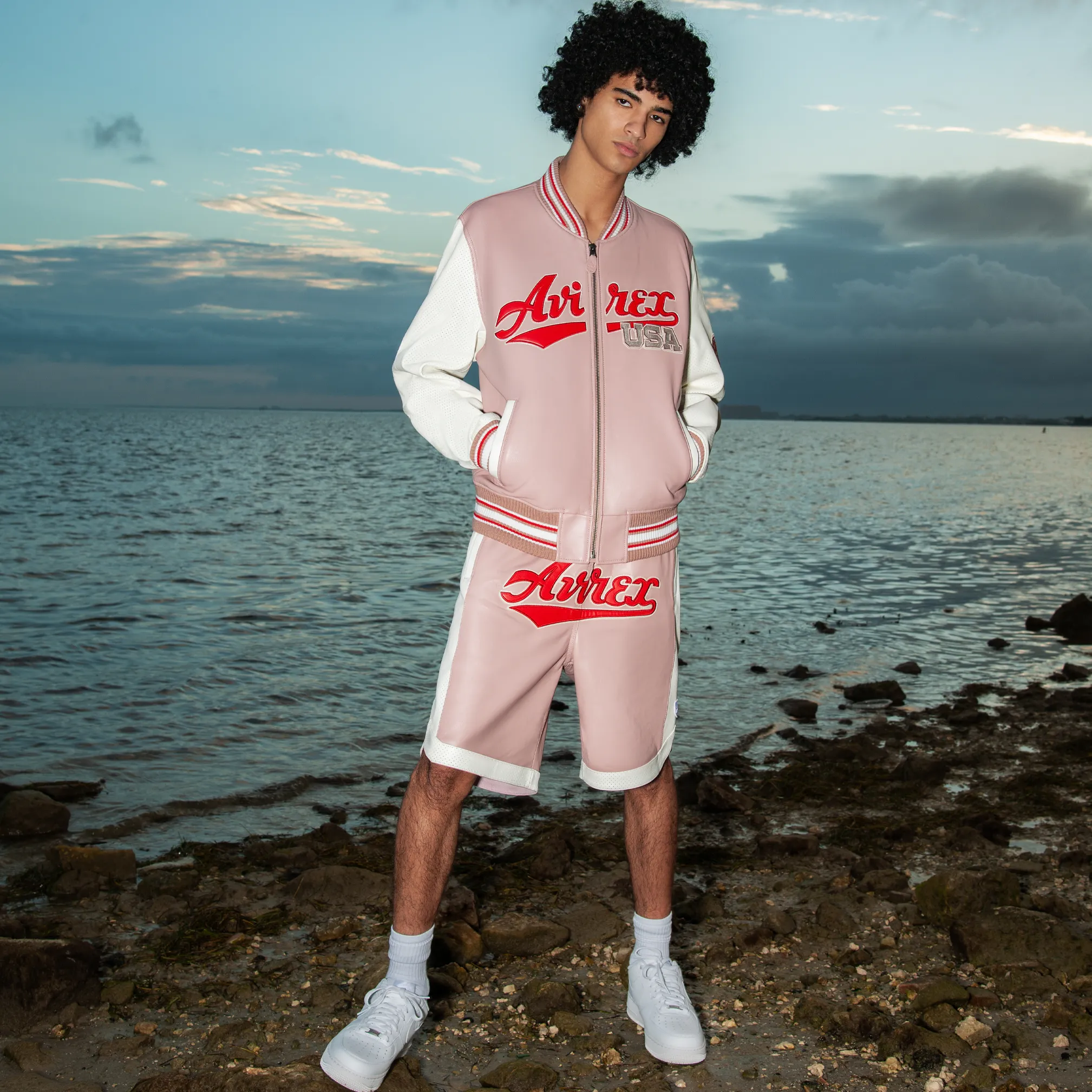 SCRIPT USA VARSITY SHORT