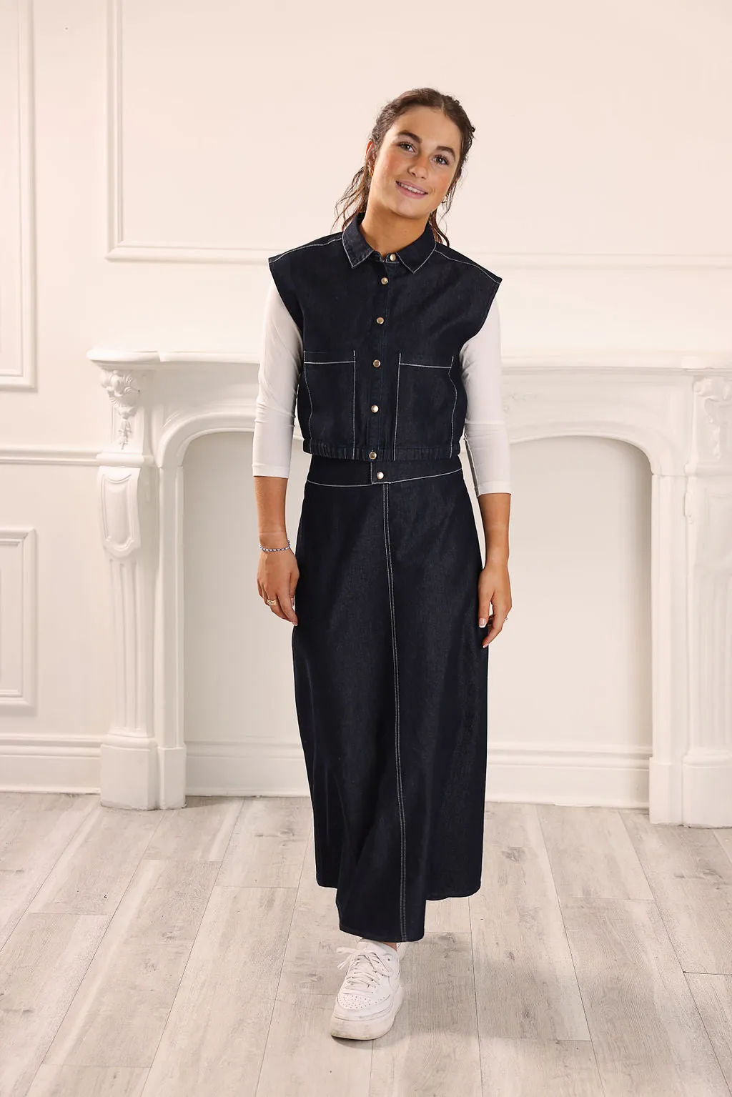 Top stitched denim skirt by Gem