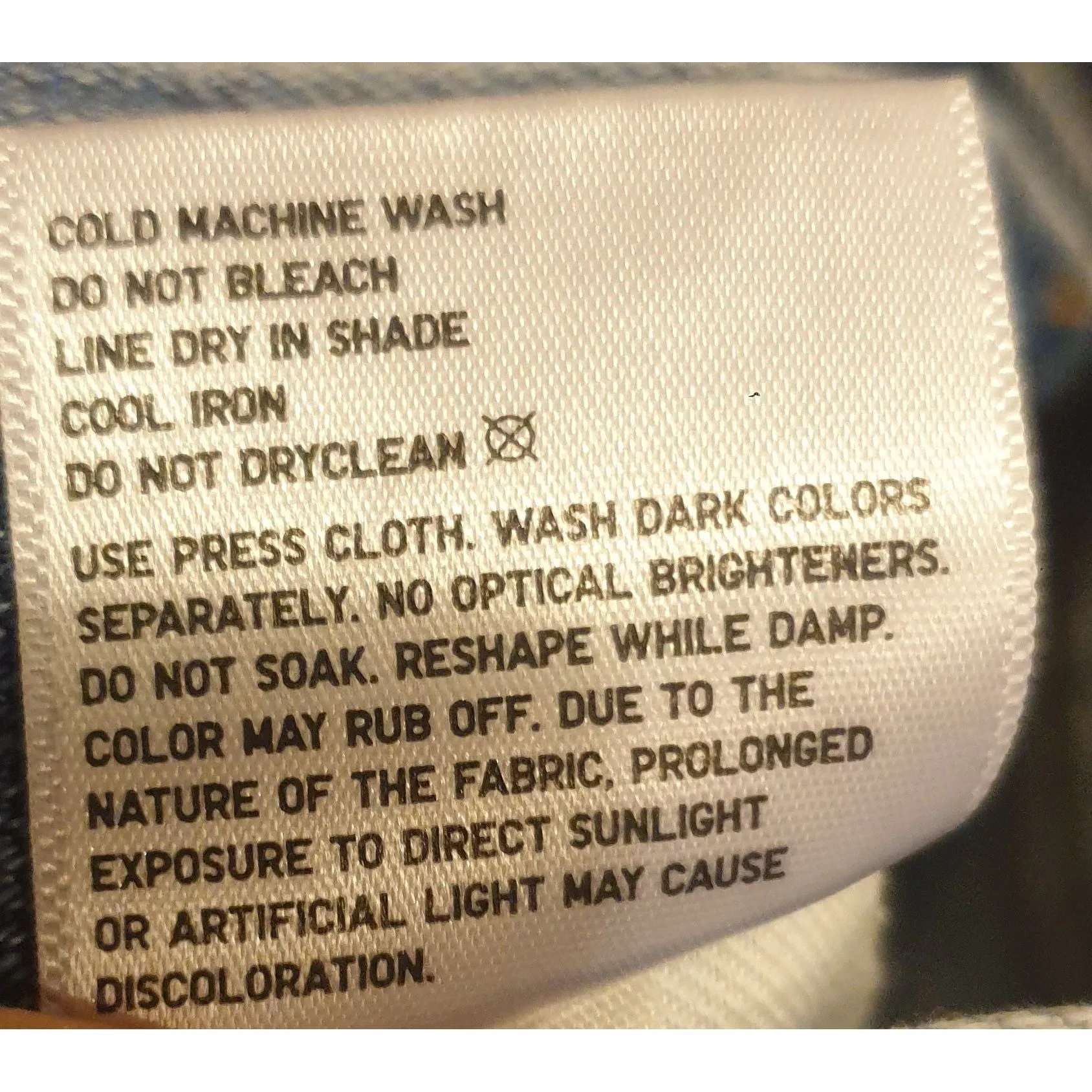 Uniqlo light denim straight leg style jeans size 36 (best fits size 16-18)