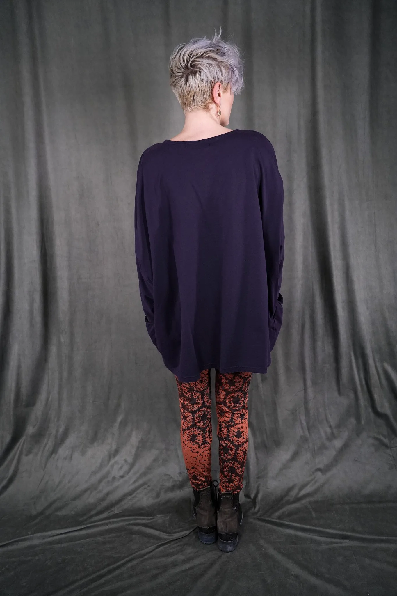 V1742 Pandora Mariposa Patch Pockets Top-P